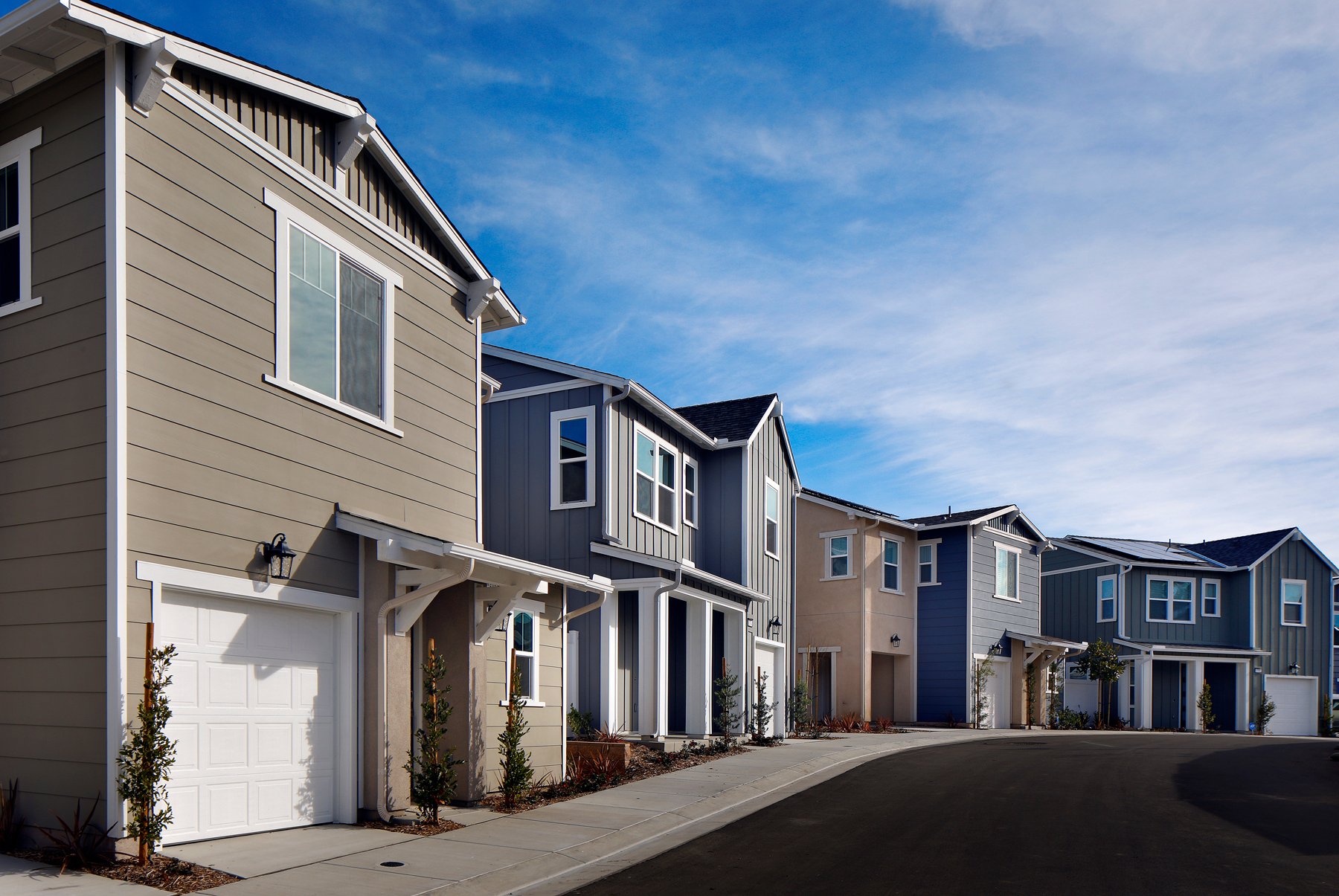 Row of detached condo homes