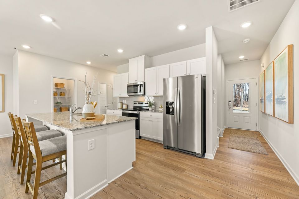 laruchephoto-centurycomm-sydneysquare-5519mceverroad-1