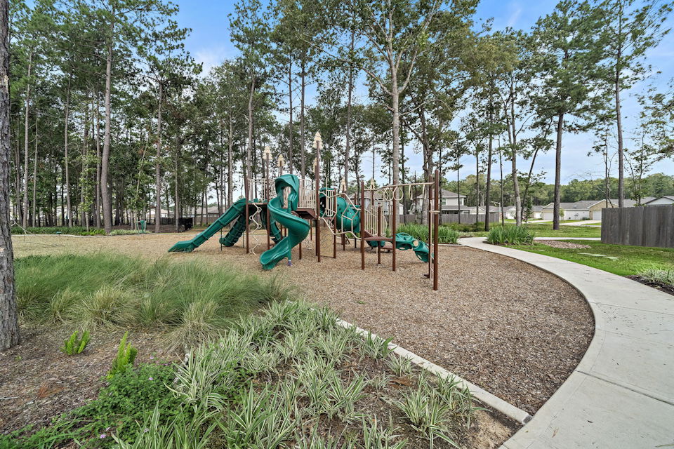 66-web-or-mls-maple heights amenties-59 play area
